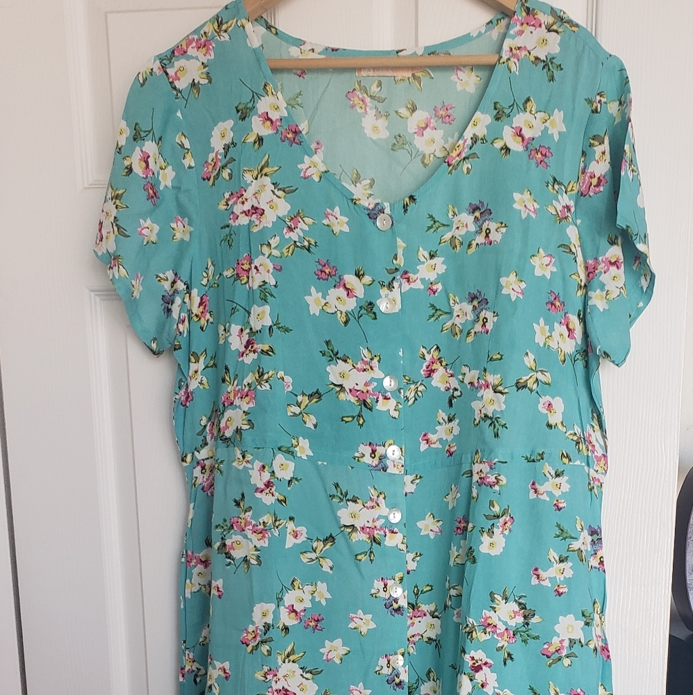 Ladies XL LaCera Girly Floral Maxidress With Tie Waist, Buttons, And POCKETS!